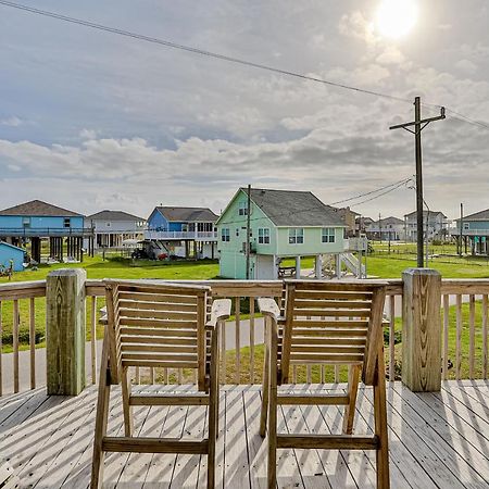 Beachslapped Bolivar Peninsula 외부 사진