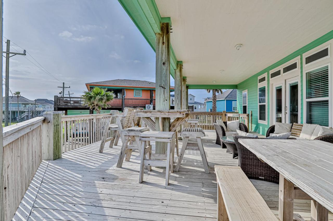 Beachslapped Bolivar Peninsula 외부 사진