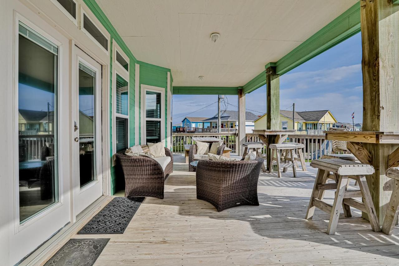 Beachslapped Bolivar Peninsula 외부 사진