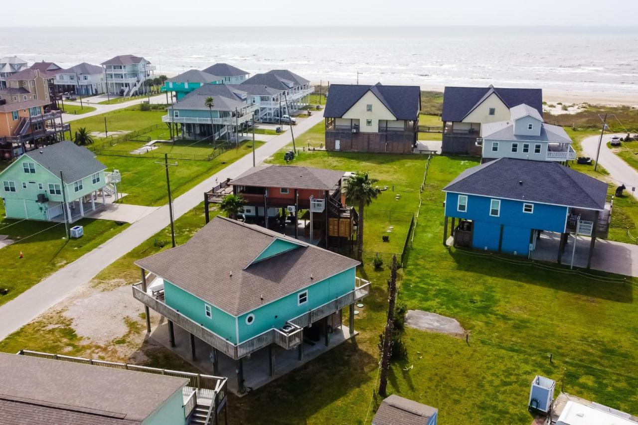 Beachslapped Bolivar Peninsula 외부 사진